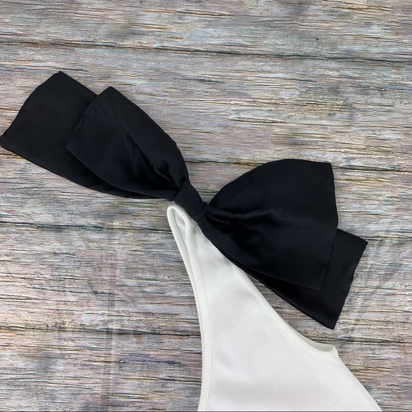 Zara NWT White One Shoulder Ribbed Top with Black Satin Shoulder Bow, Medium - Picture 3 of 16